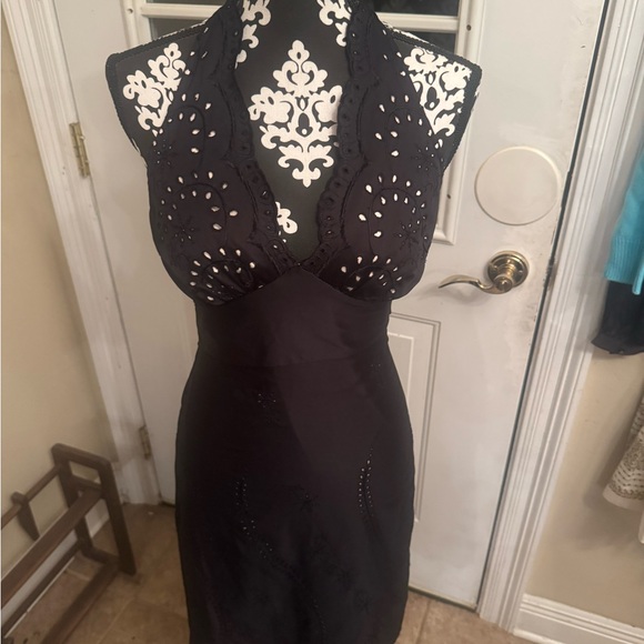 Black Halter Dress size 2 by White House black market - classy sexy - feminine - Picture 2 of 7